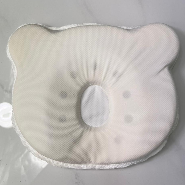 Подушка анатомическая для новорожденного Мишка