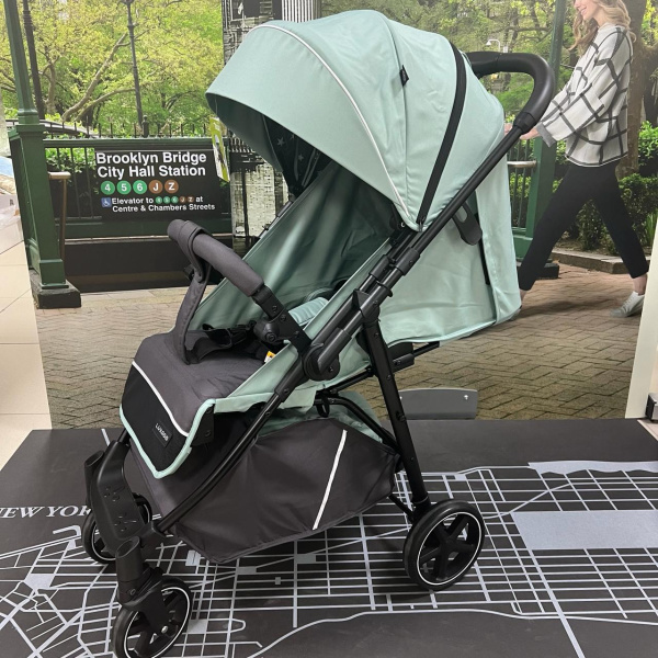 Коляска с перекидной ручкой Luxmom 3102 Зеленый