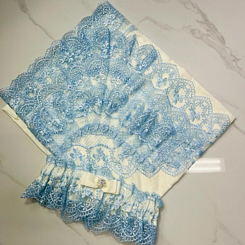 Уголок на выписку с юбочкой-рюшей. Голубой