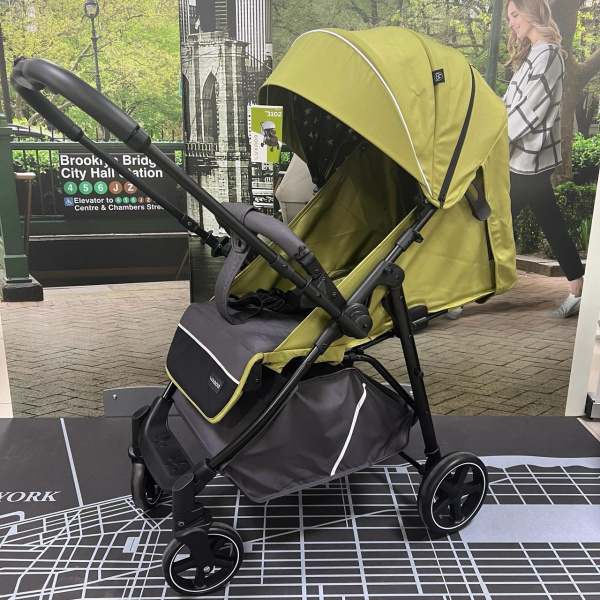 Коляска с перекидной ручкой Luxmom 3102 Хаки