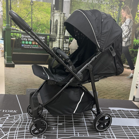 Коляска с перекидной ручкой Luxmom 3102 Черный