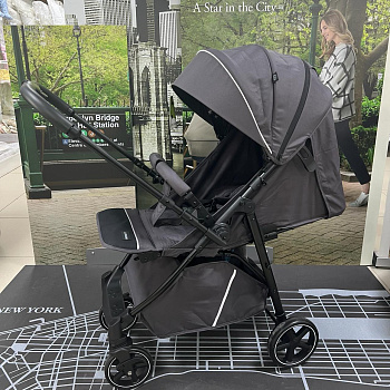 Коляска с перекидной ручкой Luxmom 3102 Темно-серый