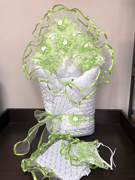 Конверт-одеяло на выписку с подушечкой и шапочкой, зеленый\белый