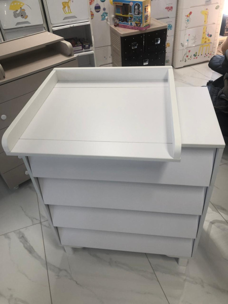 Комод Eva Белый 80*45*100 см